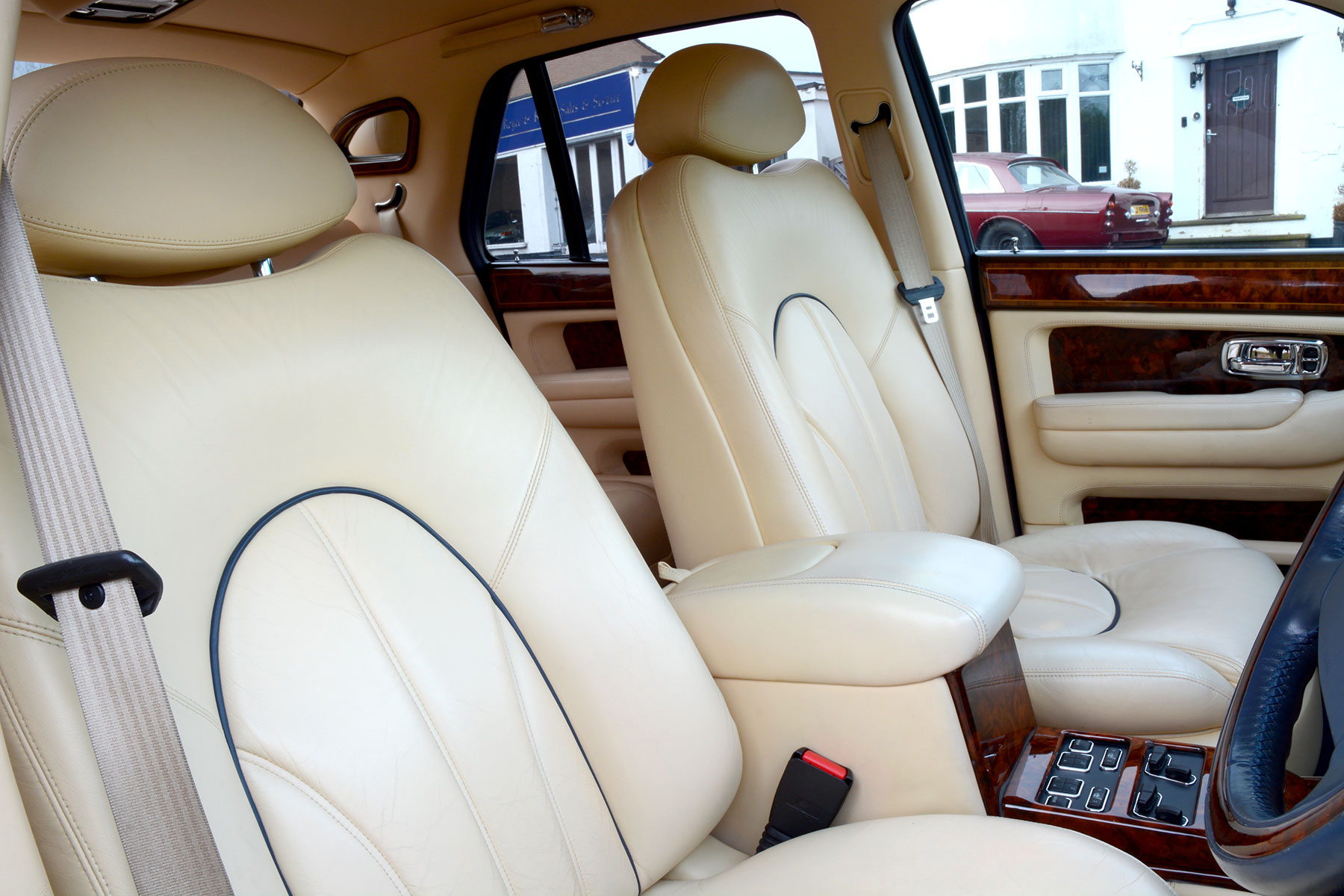 2001 Model Rolls-Royce Silver Seraph